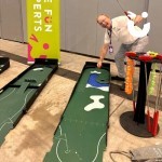 Putting Golf at an exhibition