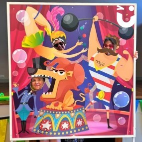 Circus Photo Peep Board Hire